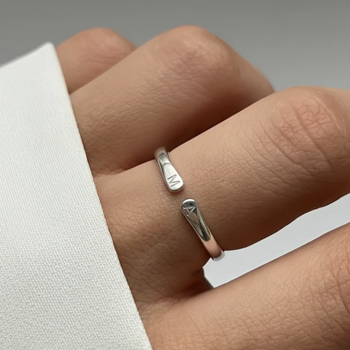 Anillo Abierto Iniciales Dobles Personalizable